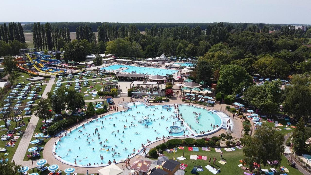 Апартаменты Rivapark Дунайска-Стреда Экстерьер фото